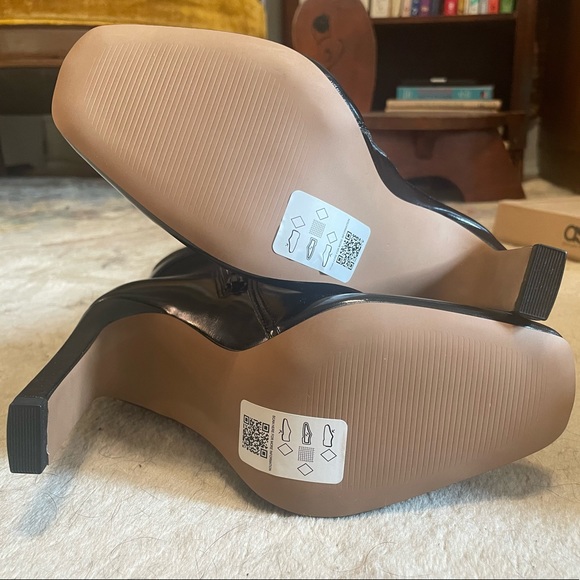 ASOS DESIGN Envy high ankle boots in black - LIKE NEW NEVER WORN - Picture 4 of 7